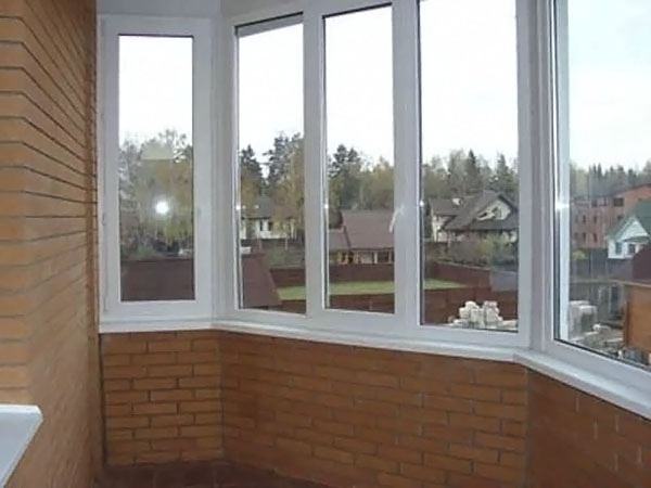 Остекления балкона в частном доме, коттедже и даче Климовск