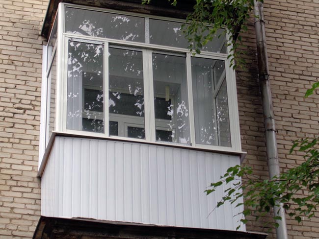 Остекление балкона в сталинке - сталинском доме Климовск