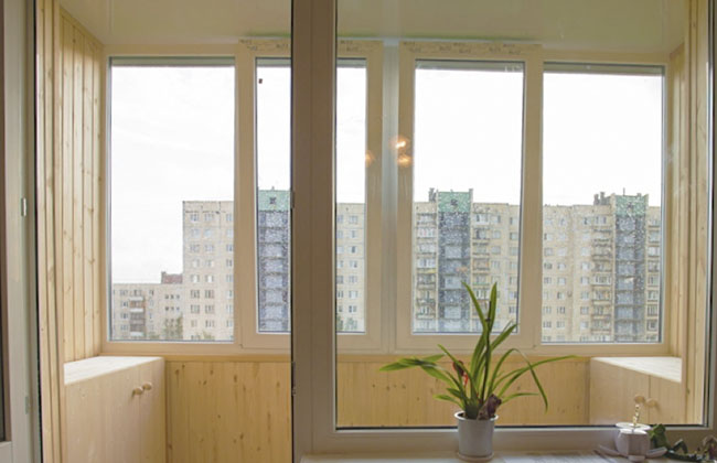 Остеклить балкон пластиковыми рамами: цены в Климовск Климовск