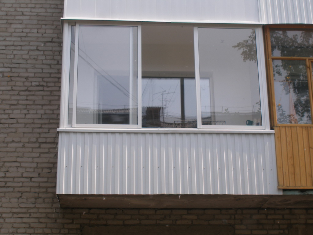 Установка пластиковых окон на балконе: остекление лоджии Климовск