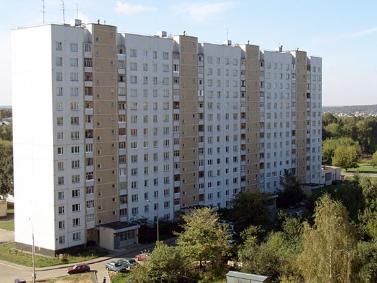Остекление балконов в доме серии П 30 Климовск
