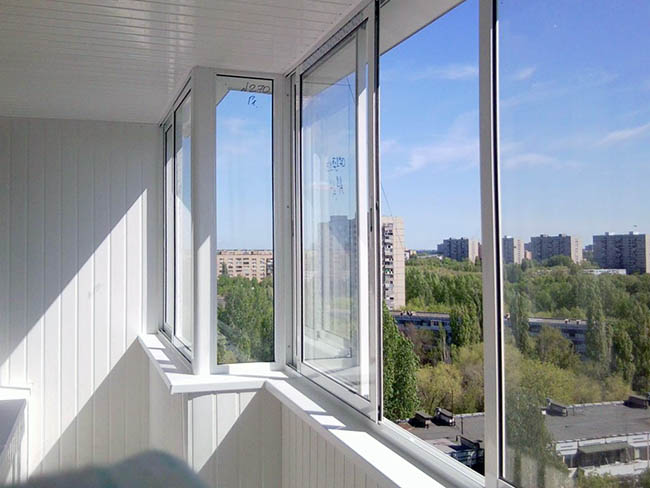 Нестандартное остекление балконов косой формы и проблемных балконов Климовск