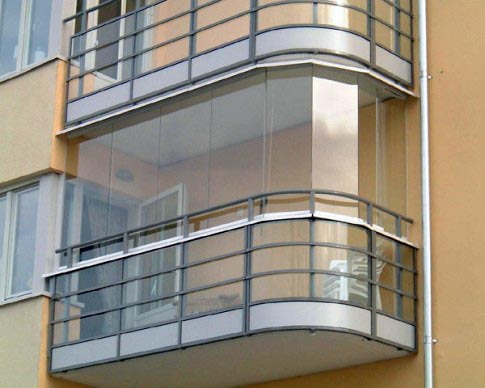 Сплошное безрамное остекление балкона без рам Климовск